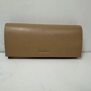 Max Mara Pebbled Leather Magnetic Closure Eye Glass Case